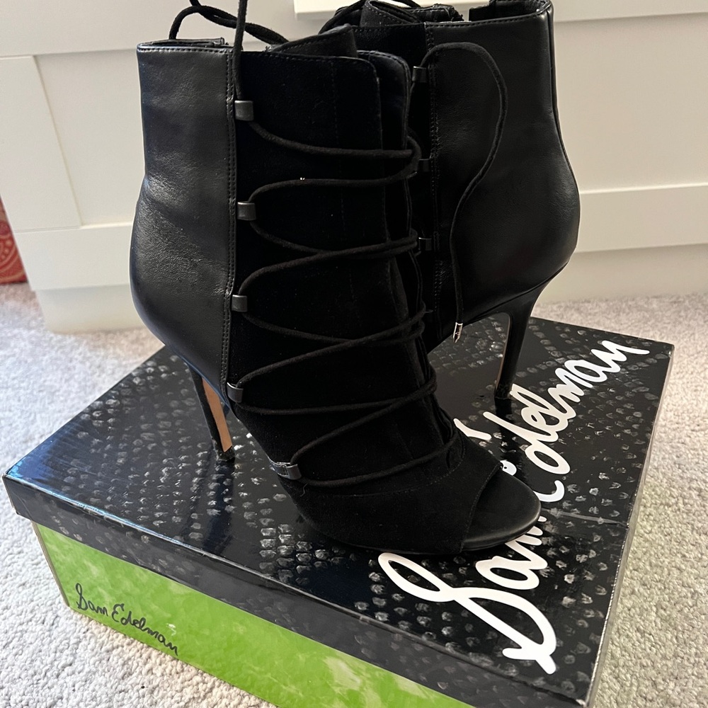 Size 8 ankle booties